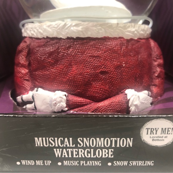 Santa Jack Water Globe - Picture 5 of 11